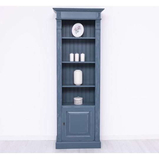 mediterran polcos kek szekreny tomorfa konyvespolc rusztikus vintage videki hangulatu butor konyvszekreny furdoszoba butor antikolt paraszthaz balaton tengerparti country.jpg